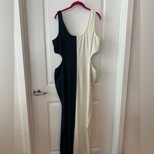 Pre-loved Long maxi dress. It shows Torso.